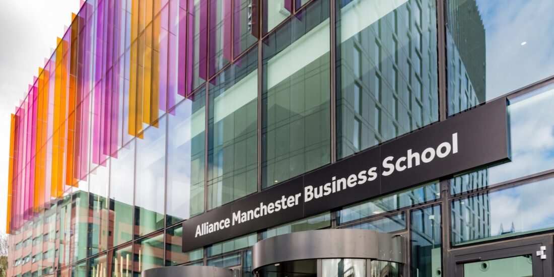 MBA in UK: Top Business Schools, Courses & Fees